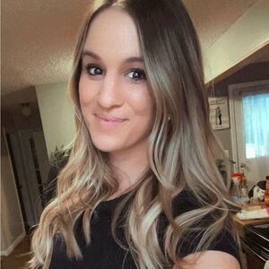 Meet your Posher, Kayla